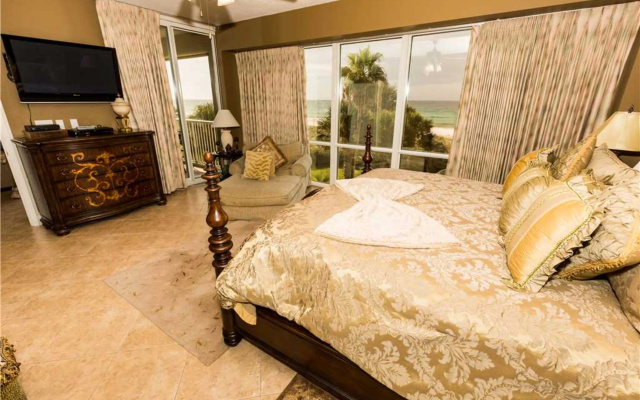 Oceania Destin Rental by Holiday Isle