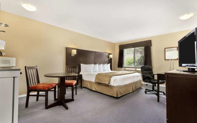 Comfort Inn Westside-Kelowna