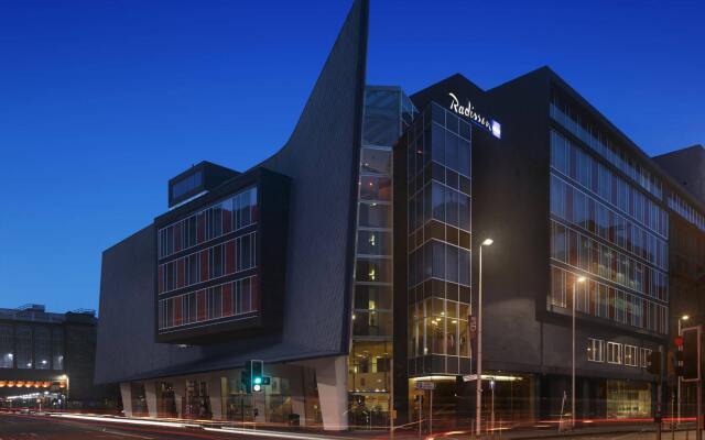 Radisson Blu Hotel, Glasgow вид на фасад