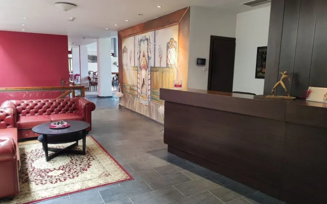 Ampelos Hotel