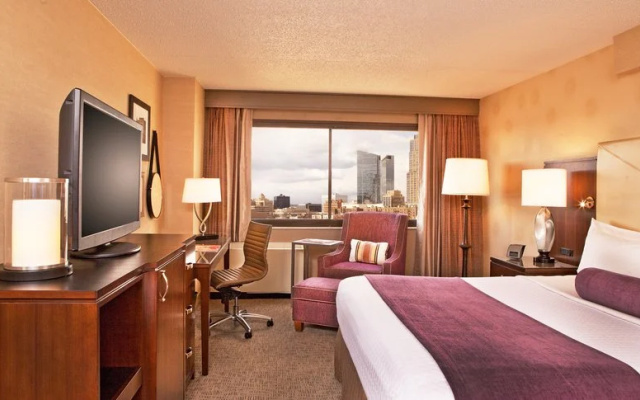 Crowne Plaza Hotel White Plains downtown