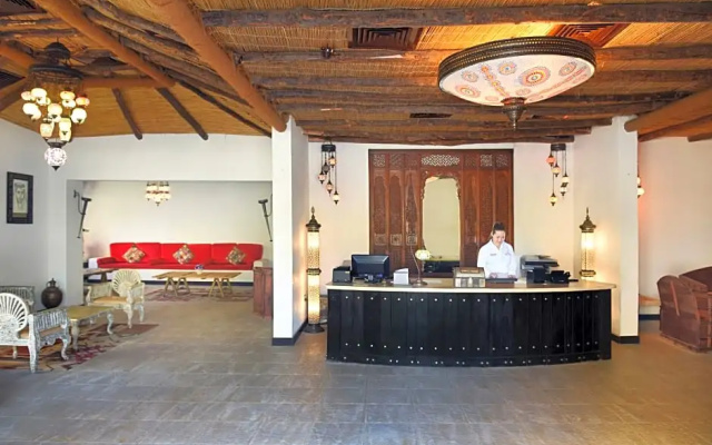 Отель Al Hamra Residence & Village