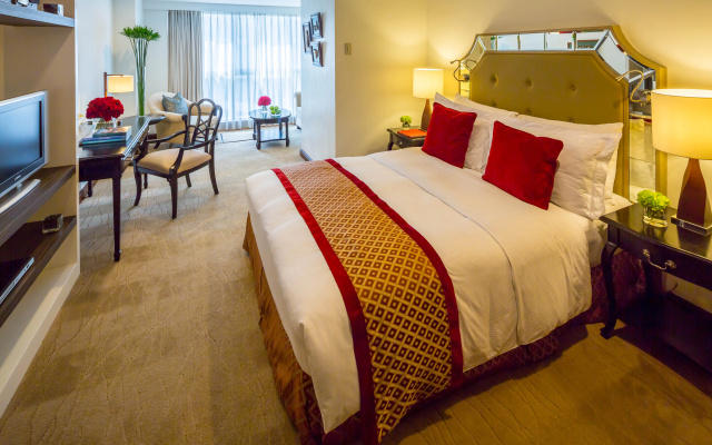 Discovery Suites