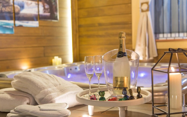 LUNA HOME Jacuzzi Love Relax