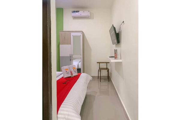 RedDoorz Syariah @ Kotabaru M Yamin Street Pontianak