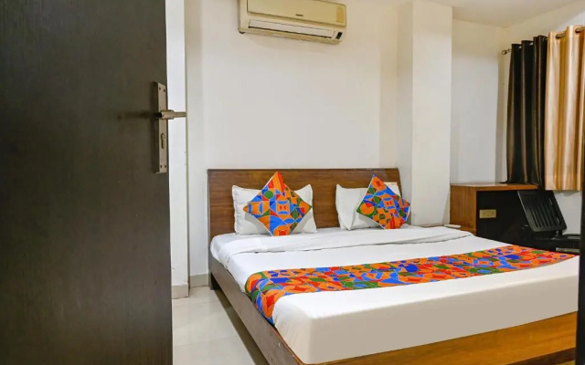 Hotel O Aditya Palace