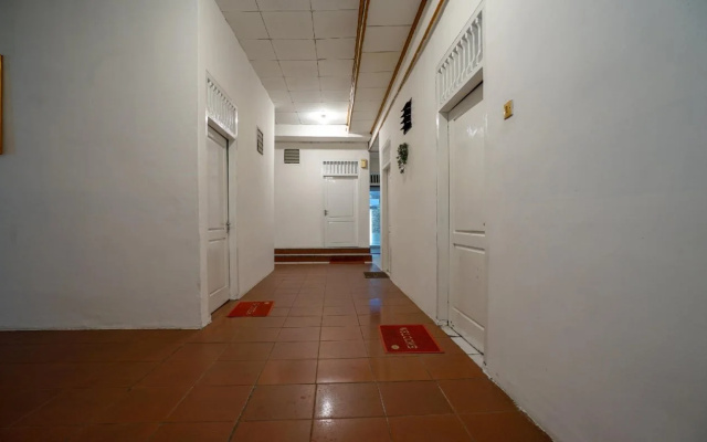 OYO 1216 Hotel Sejati