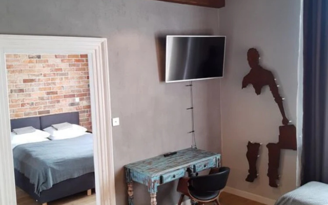 Star 66 West by Cracow Moods. Loft2b