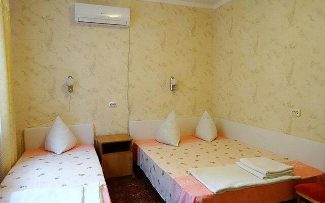 Гостиница Guest House Yut Na Gorkogo в Анапе отзывы, цены и фото номеров - забронировать гостиницу Guest House Yut Na Gorkogo онлайн Анапа комната для гостей