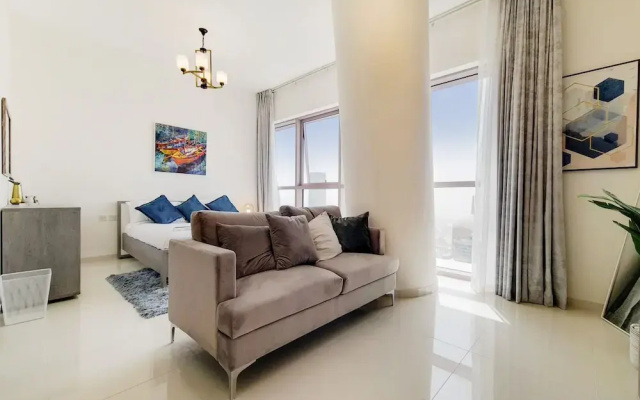 GreenFuture - Downtown View, High Rise Luxurious Studio