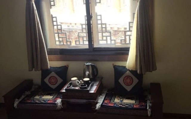 Zangmei Inn