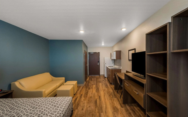 Woodspring Suites West Palm Beach