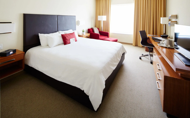 I Hotel And Illinois Conference Center