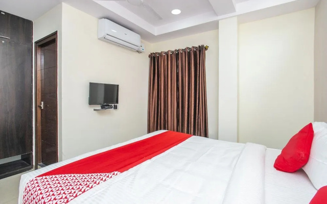 OYO 22836 Hotel Amster Inn