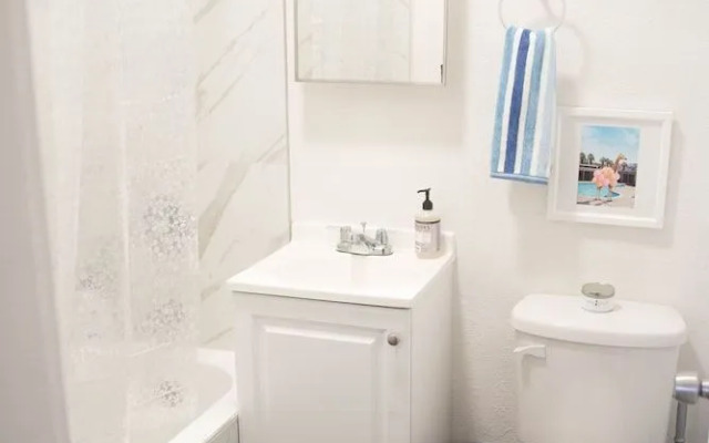Amazing Studio in Beverly Boulevard! Sleeps 3!