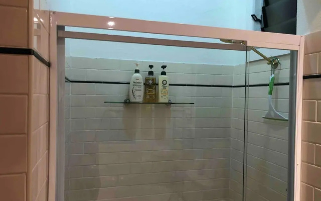 Cosy Erko 2 Bedroom Home on Edge of Sydney City Centre