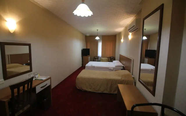 Aykut Palas Otel