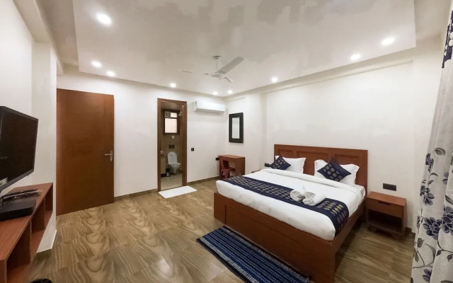 Under My Roof Luxury Apartment