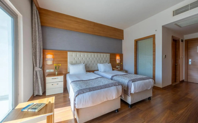 Parion Hotel