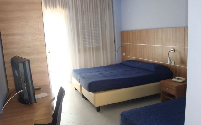 EliHotel