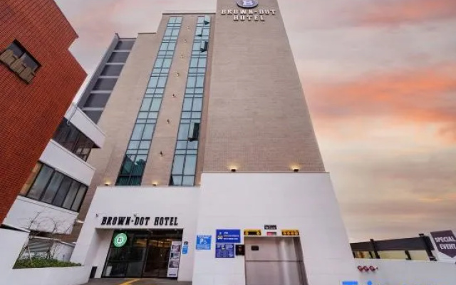 Brown Dot Hotel Busan Sajik Stadium