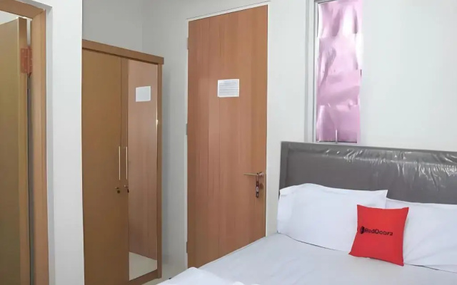 RedDoorz near Central Park Mall