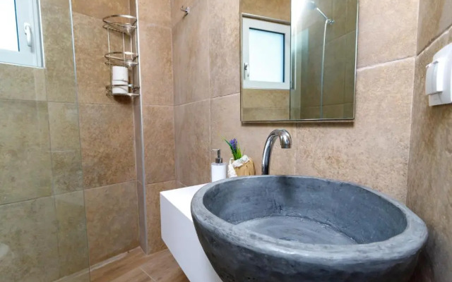 Georgioupoli Studio 2 with a pool and lake views