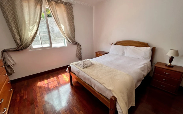 Classic Tranquil Madeiran 4-bedroom Villa Funchal