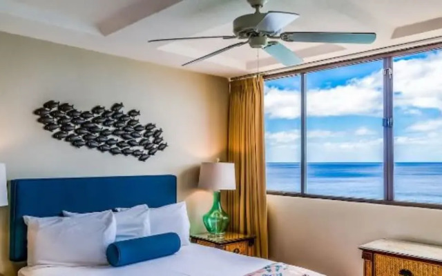 West Oahu Studio Condo at Makaha Beach