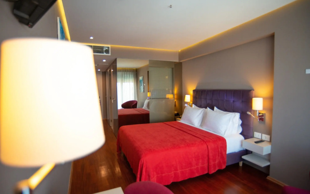 Bougainville Bay Hotel