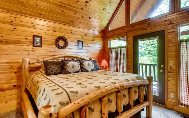 Amazing Grace 3 Bedrooms 3 Bathrooms Cabin
