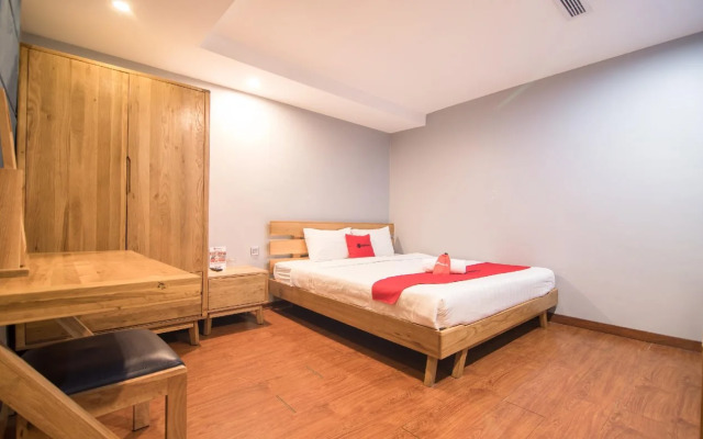 RedDoorz Hostel @ Signature Inn