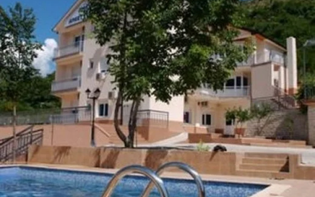Apart Hotel Amicus