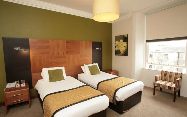 Acorn Hotel
