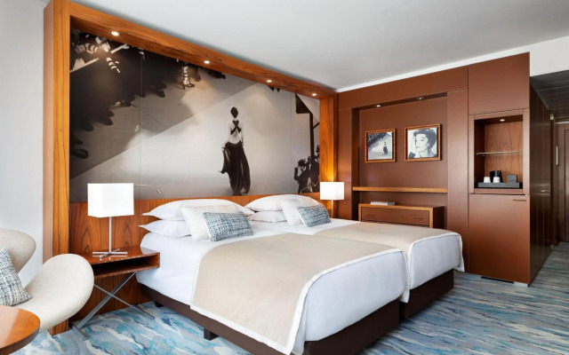 Отель JW Marriott Cannes