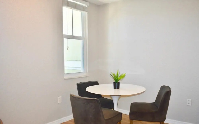 Landing Modern Apartment With Amazing Amenities Id5223