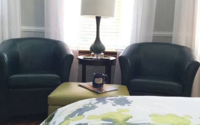 Heartstone Inn B&B & Cottages