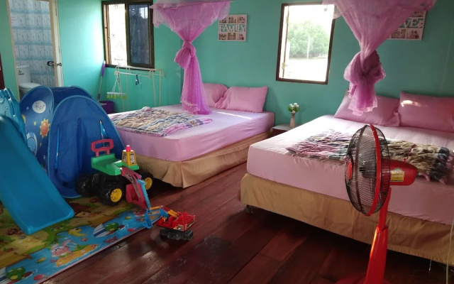 Blue House Homestay