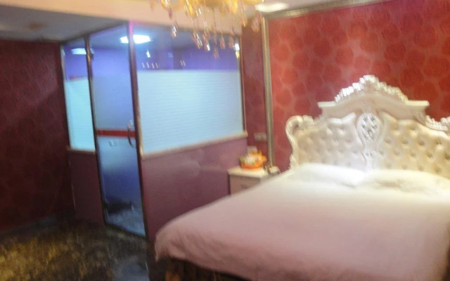 Mango Theme Hotel (Mudanjiang No. 4 Middle School)