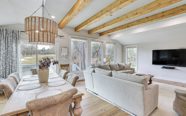 Fairway & Water Views! Peaceful Holly Lake Retreat