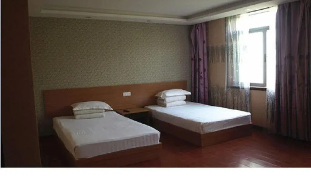 Xinqingnian Express Hotel