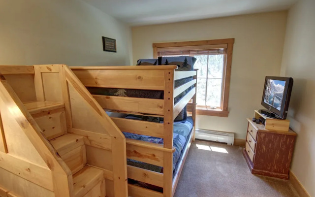 Expedition Station 8603 by SummitCove Vacation Lodging