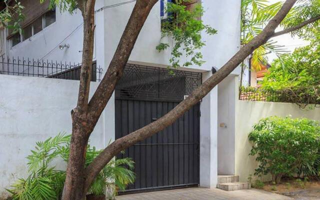 Отель Colombo 7 - A Charming White Room Шри-Ланка, Коломбо - отзывы, цены и фото номеров - забронировать отель Colombo 7 - A Charming White Room онлайн вид на фасад