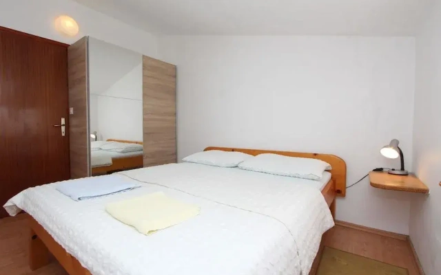 Apartments Lora