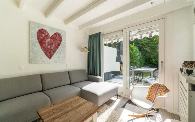Holiday Home in Reutum With Pond and Trails