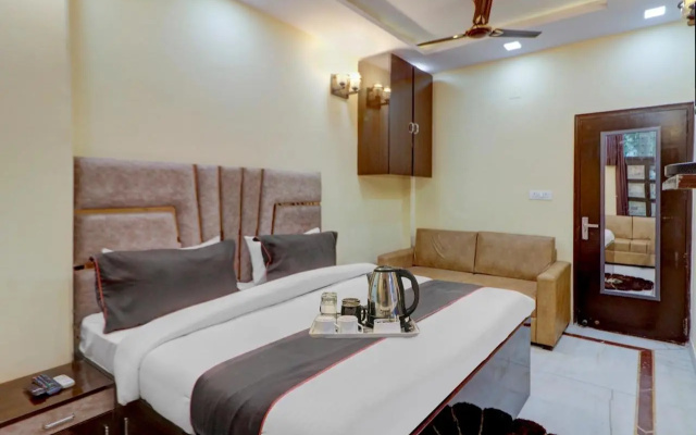 OYO 91483 Hotel Amazing House