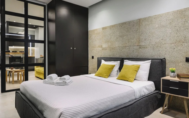 Athens Center Modern Suite