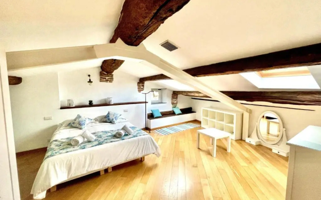 Cozy Loft Marina View