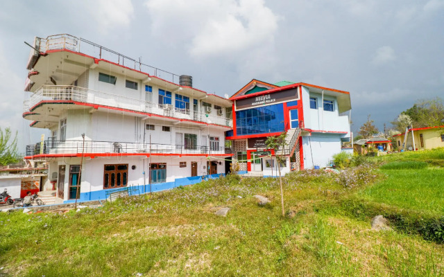 OYO 71240 Hotel Neevia