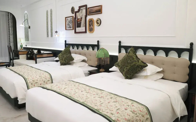 Vishan Garden Trendy Hostel